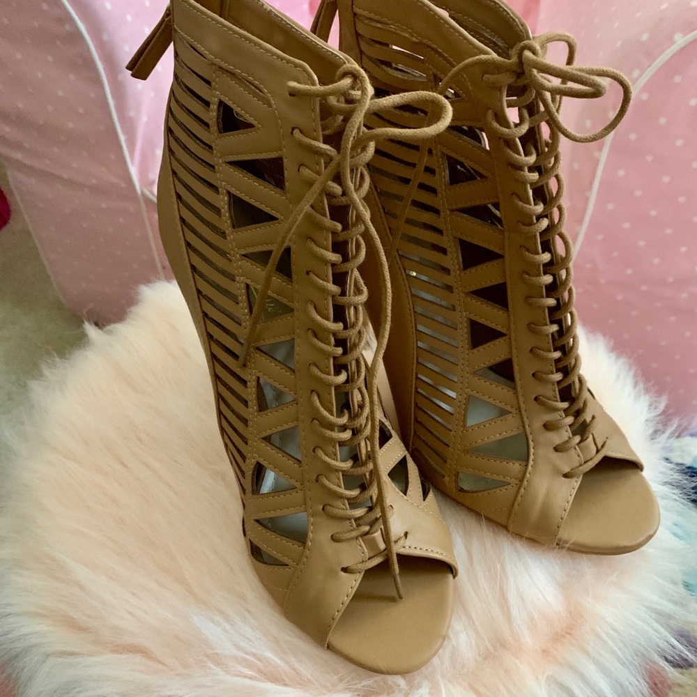 Lace up  Booties Size 8.5 man made material NWOT